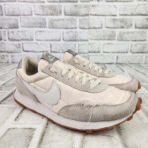 Nike Daybreak Summit Women's Sz 7.5 Ivory White Gum Bottom Running Sneaker Shoes